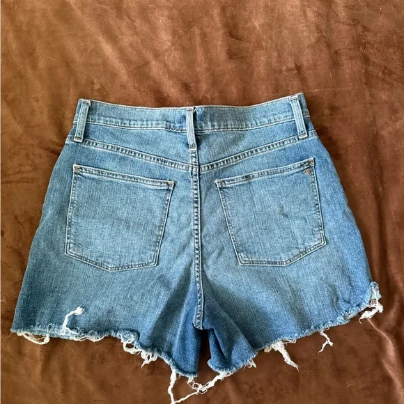 Madewell Cutoff Jean Shorts - Picture 2 of 5